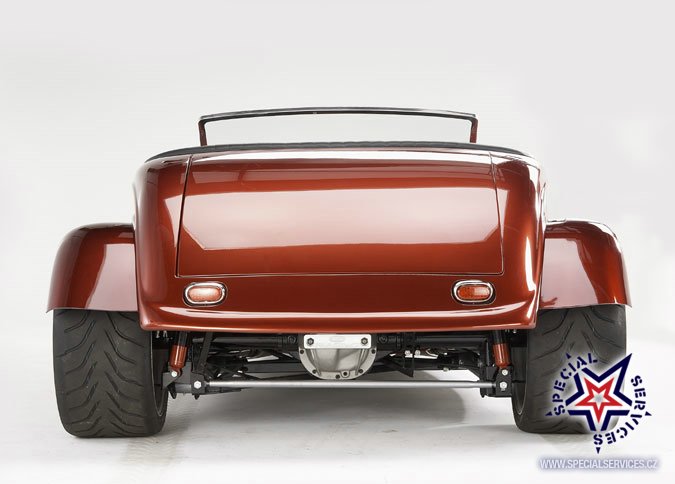 RED33-REAR32-2.jpg